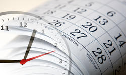 © - fotolia.com wall calendar with the number of days and clock