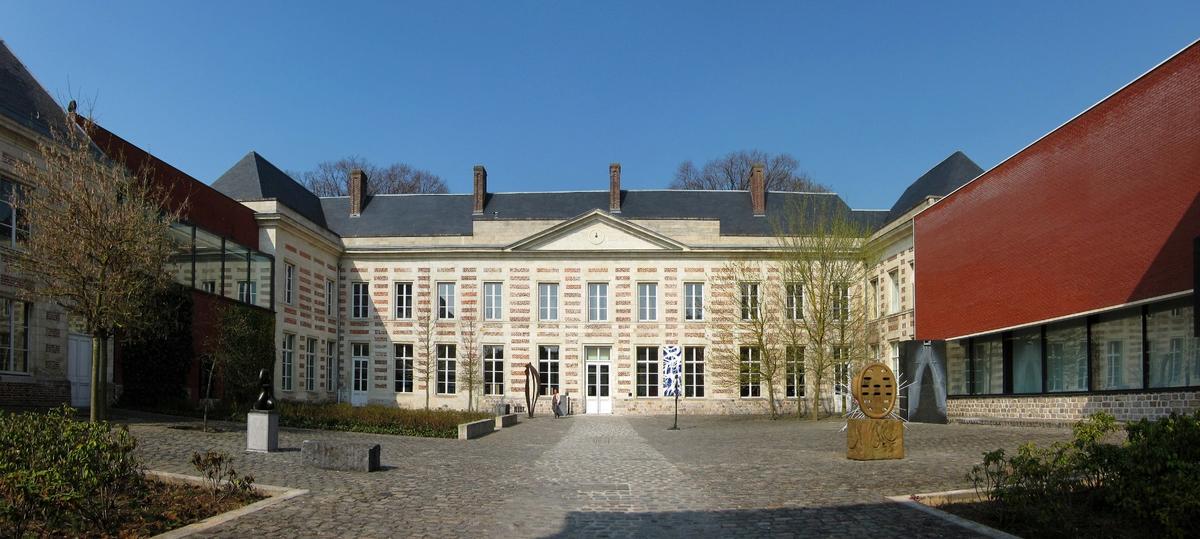 Le_cateau_cour_musee